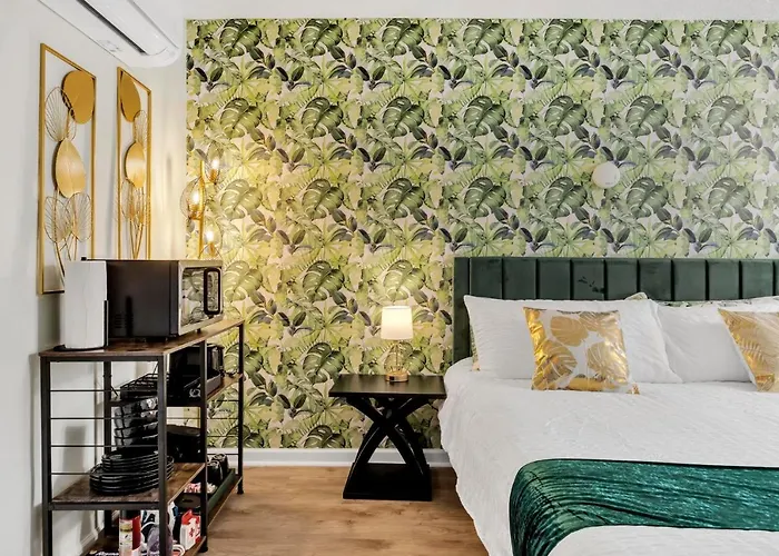 Beachside Boutique Suite 6